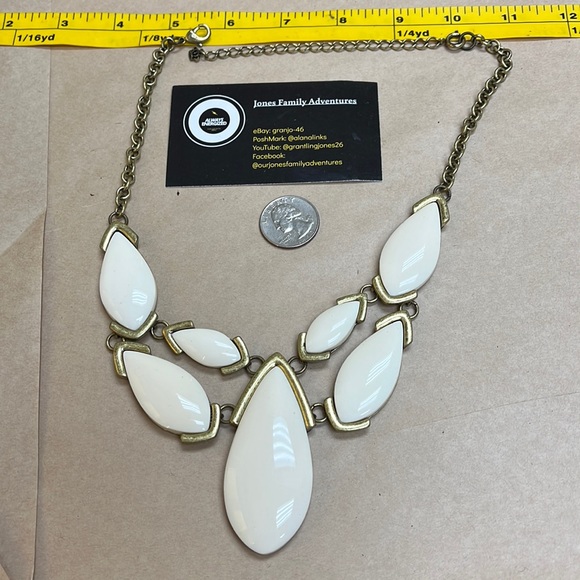Ivory and gold colored tear drop shaped multi stone? Necklace, adjustable - Picture 1 of 4
